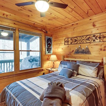 Blue Ridge Cozy Cabin In The Woods With Hot Tub! Εξωτερικό φωτογραφία