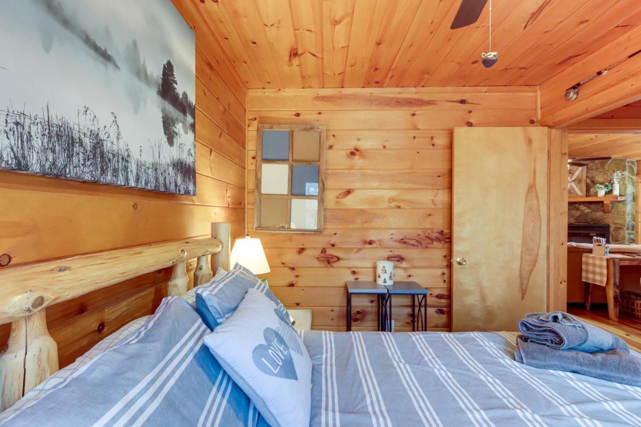 Blue Ridge Cozy Cabin In The Woods With Hot Tub! Εξωτερικό φωτογραφία
